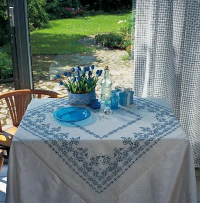 Elisabeth (blue) tablecloth 130 cm